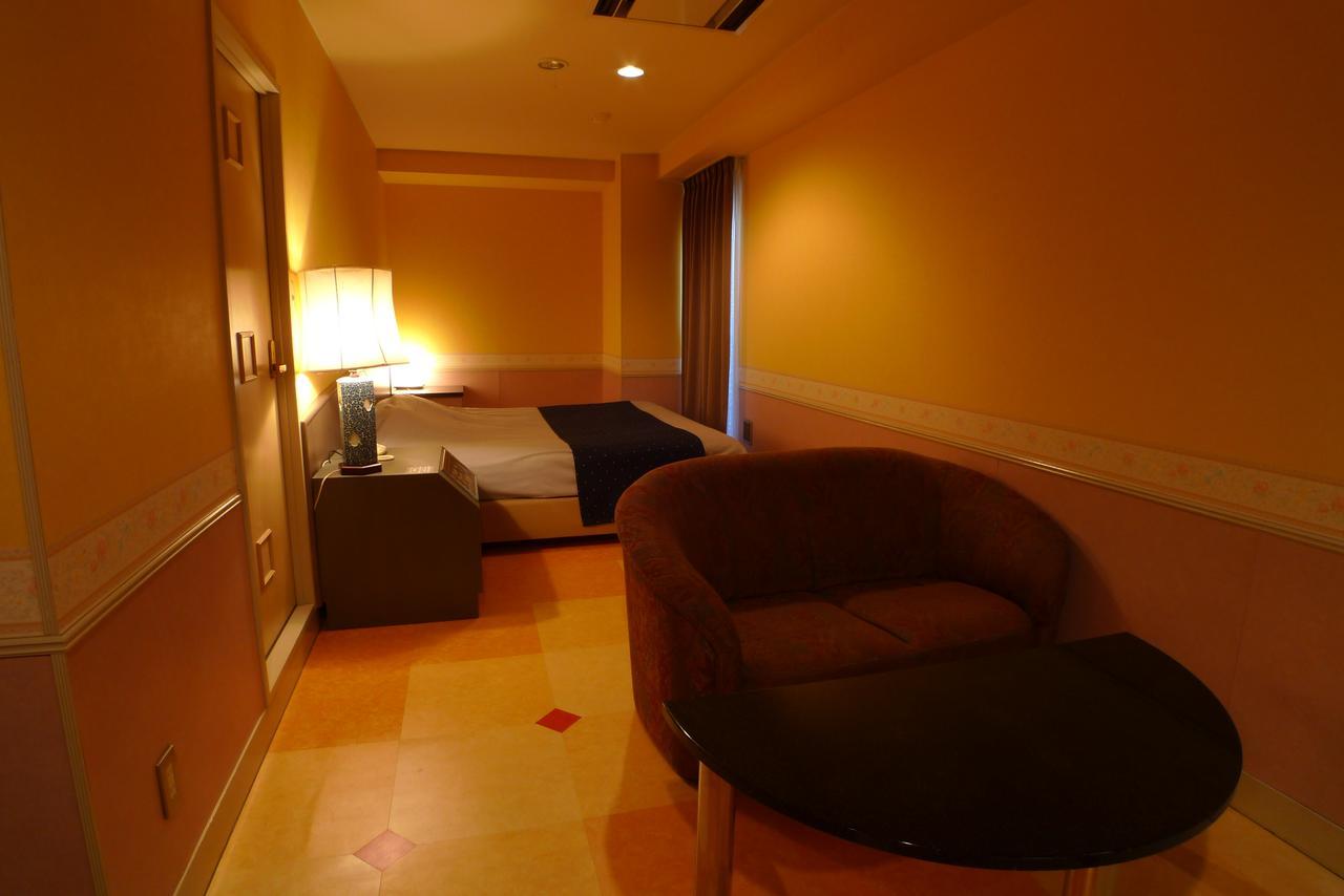 Golf Nirasaki Inter (Adults Only) Hotel Exterior photo
