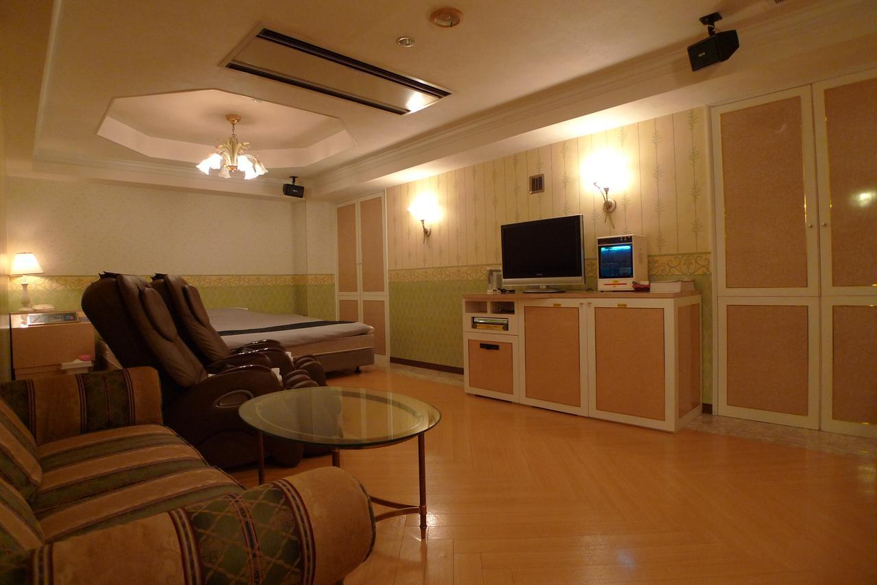 Golf Nirasaki Inter (Adults Only) Hotel Exterior photo